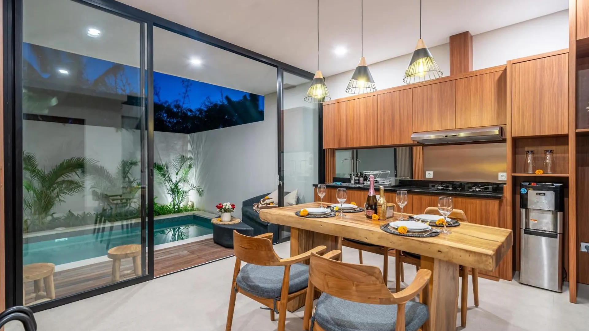 Umaliving Villa Seminyak   Seminyak (Bali)